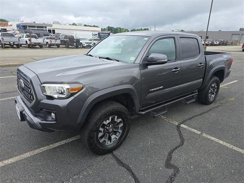 2019 Toyota Tacoma SR