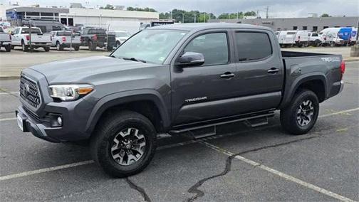2019 Toyota Tacoma SR