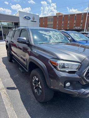 2019 Toyota Tacoma SR