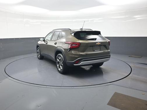 Harvest Bronze Metallic 2024 Chevrolet Trax LT