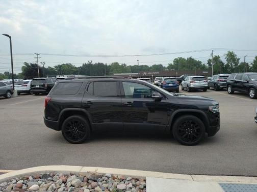 2023 GMC Acadia AWD SLT