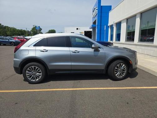 2024 Cadillac XT4 Premium Luxury