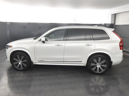 2022 Volvo XC90 T6 Inscription