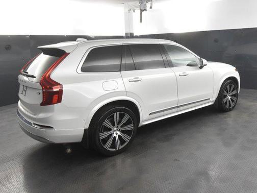 2022 Volvo XC90 T6 Inscription