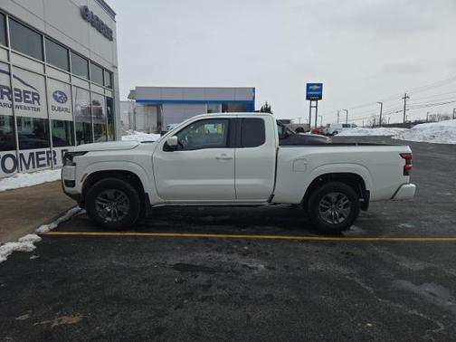 2025 Nissan Frontier SV