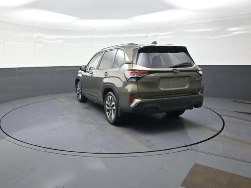 Autumn Green Metallic 2025 Subaru Forester Touring