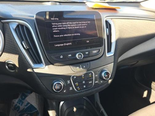 2022 Chevrolet Malibu FWD LT