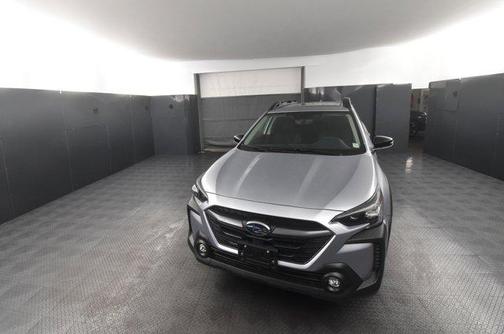 Ice Silver Metallic 2025 Subaru Outback Premium