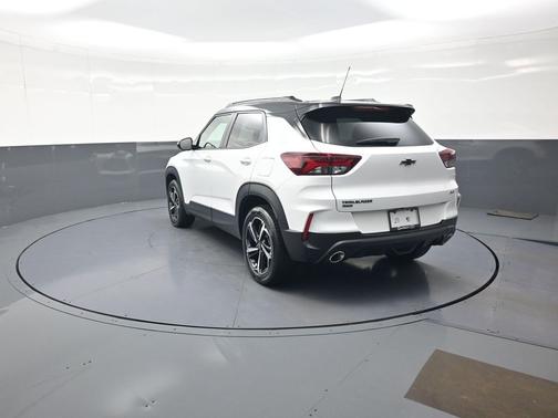 Summit White 2023 Chevrolet Trailblazer RS