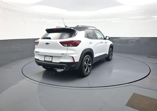 Summit White 2023 Chevrolet Trailblazer RS