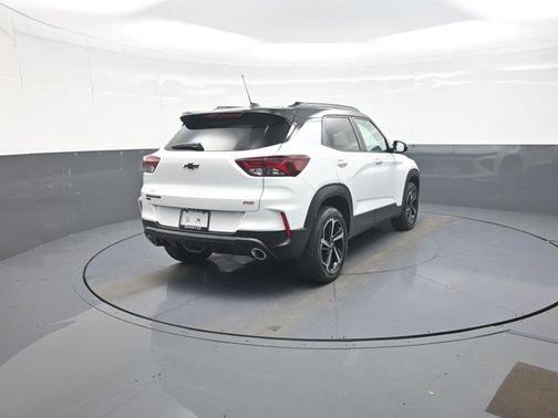 Summit White 2023 Chevrolet Trailblazer RS