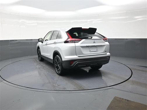 2022 Mitsubishi Eclipse Cross LE