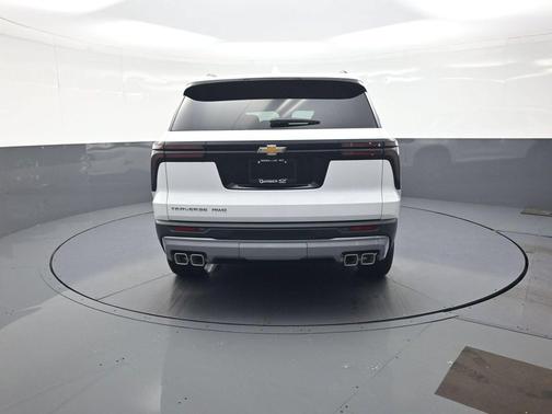 Summit White 2027 Chevrolet Traverse LT