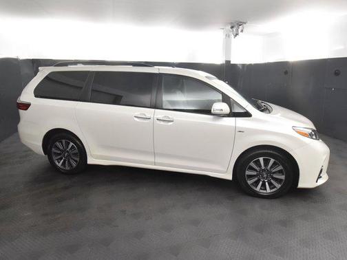 2019 Toyota Sienna Limited