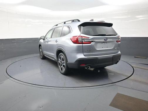 Ice Silver Metallic 2026 Subaru Ascent Limited 7-Passenger