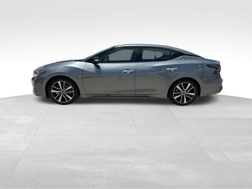 2023 Nissan Maxima SV