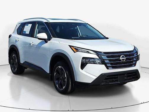 Pearl 2025 Nissan Rogue SV