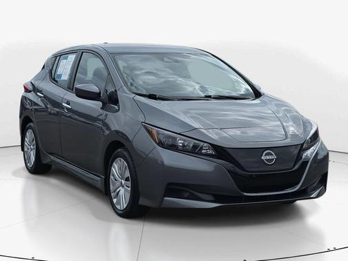 2025 Nissan Leaf S