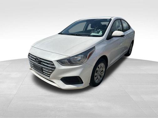 2019 Hyundai Accent SE