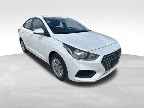 2019 Hyundai Accent SE