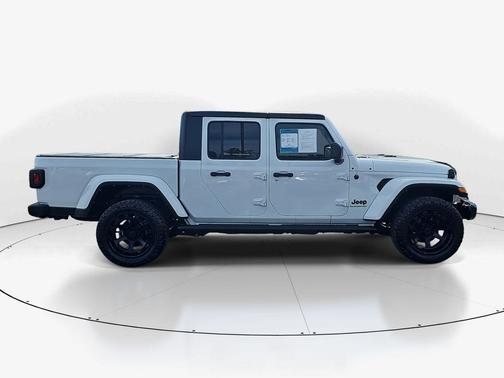 2022 Jeep Gladiator Sport
