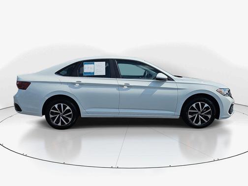 Pure White 2024 Volkswagen Jetta 1.5T S