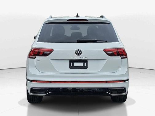 Opal White Pearl Effect 2023 Volkswagen Tiguan 2.0T SE R-Line Black