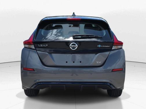 2022 Nissan Leaf SV