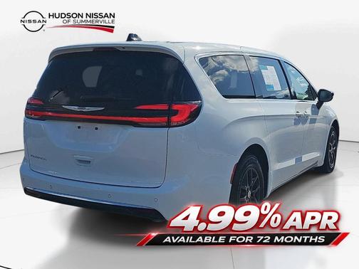 Bright White Clearcoat 2025 Chrysler Pacifica Select