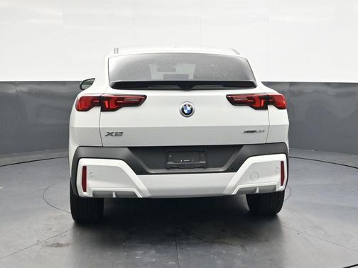 2025 BMW X2 xDrive28i
