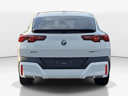 2025 BMW X2 xDrive28i