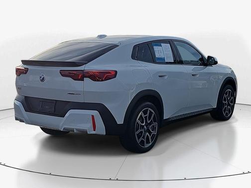 2025 BMW X2 xDrive28i
