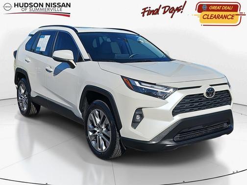 2022 Toyota RAV4 XLE Premium