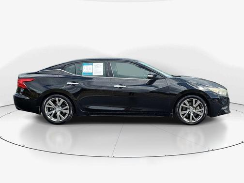 Super Black 2017 Nissan Maxima 3.5 Platinum