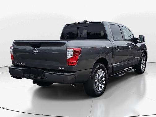 2024 Nissan Titan SV