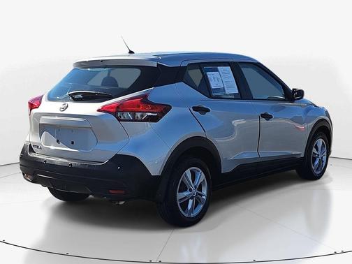 2020 Nissan Kicks S