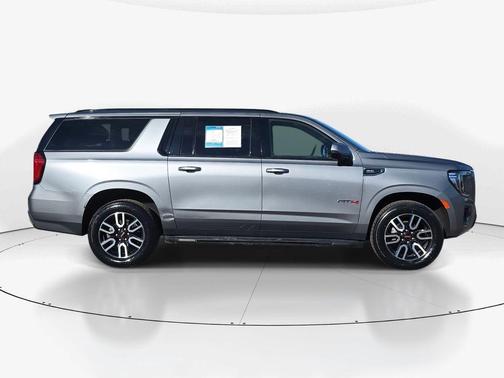 2021 GMC Yukon XL AT4