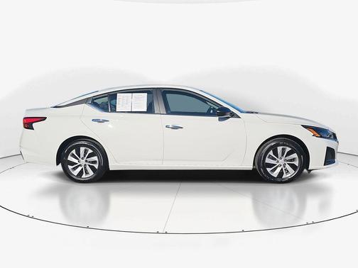 2025 Nissan Altima S