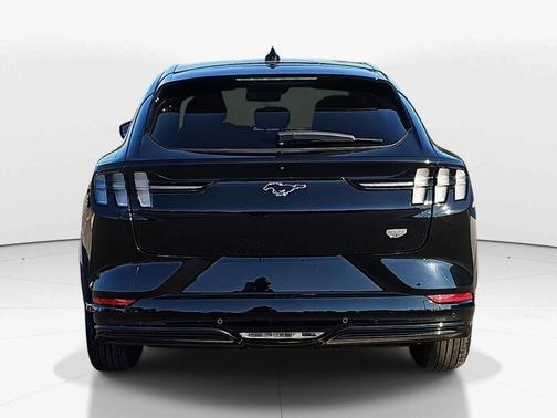 2021 Ford Mustang Mach-E California Route 1