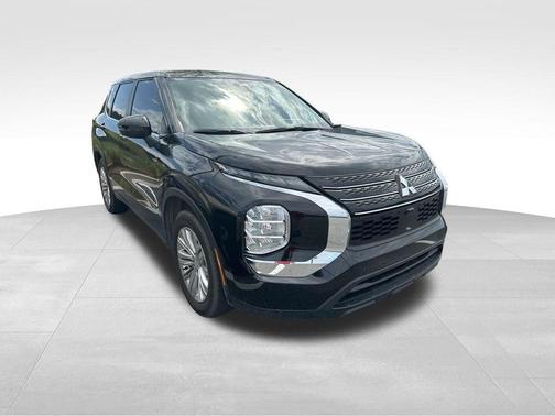 2023 Mitsubishi Outlander ES