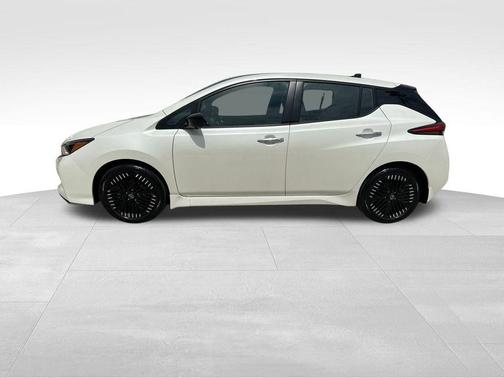 2024 Nissan Leaf SV PLUS