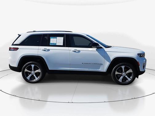 2022 Jeep Grand Cherokee 4xe Base