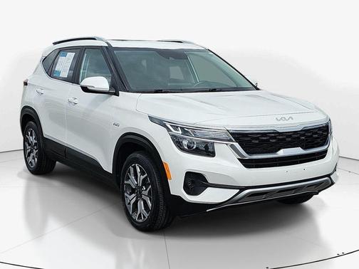 Snow White Pearl 2022 Kia Seltos EX