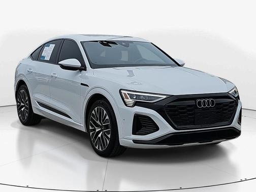 2024 Audi Q8 e-tron S line Premium