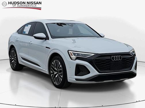 2024 Audi Q8 e-tron S line Premium