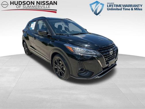 2023 Nissan Kicks SR