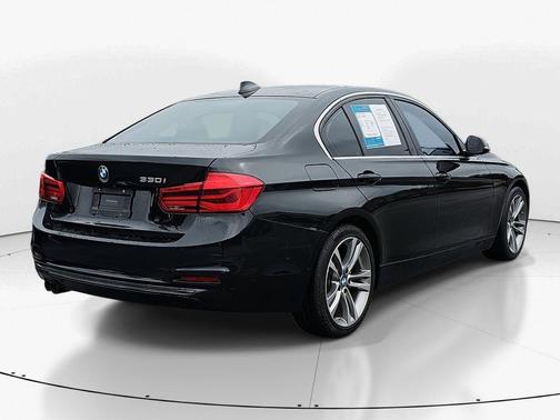2018 BMW 330 i