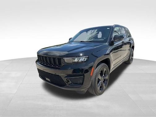 2024 Jeep Grand Cherokee Laredo