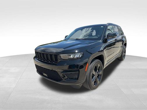 2024 Jeep Grand Cherokee Laredo