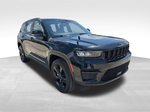2024 Jeep Grand Cherokee Laredo